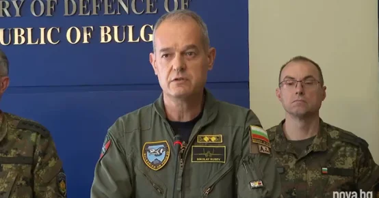 ВВС: Първият F-16 има отклонение в работата на една от системите, но не е "счупен"