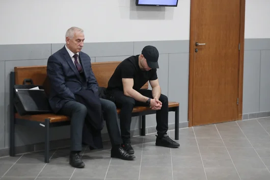 Обявеният за издирване прокурорски син нападнал служител на ГДБОП в къщата му