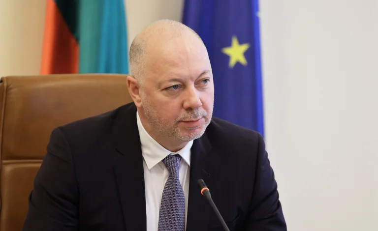 След огромния протест - този път кабинетът наистина изтегли законопроектите за бюджета 