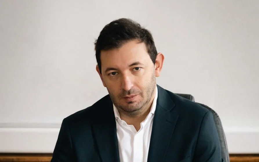 Никола Барбутов е подал оставка като зам.-кмет на София в деня на ареста