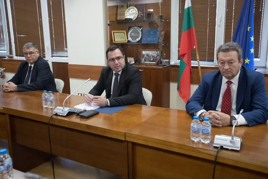 КЕВР предлага увеличение на цените на тока средно с 2,99% от месец юли