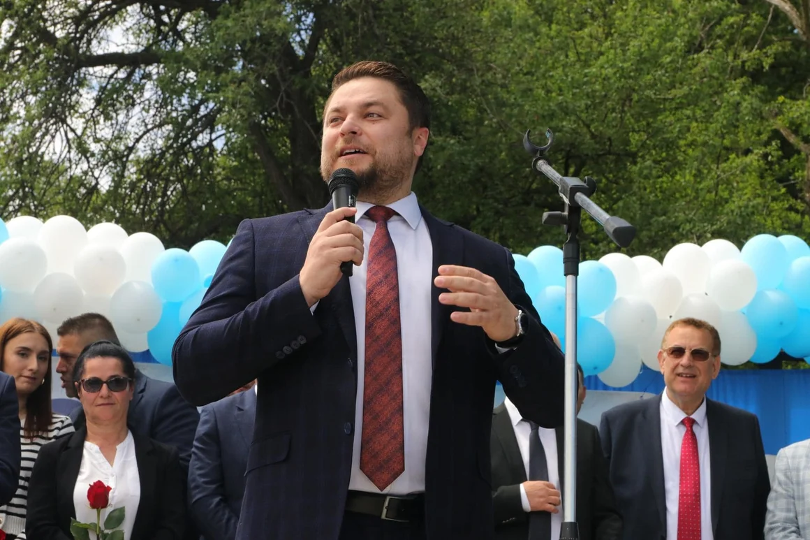 Трети депутат се отцепи от групата на Доган и стана "независим"