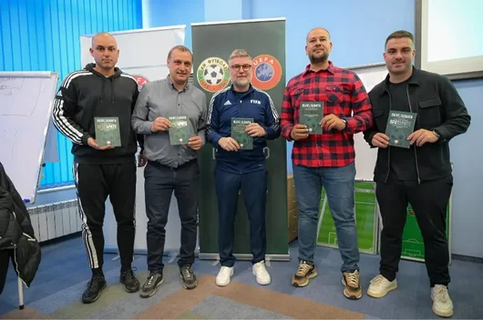 На фона на скандалите с Вуцов - от БФС представиха книга за пътя на таланта при вратарите 