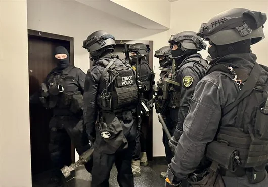 Арестуваха служител на ГДБОП в София 