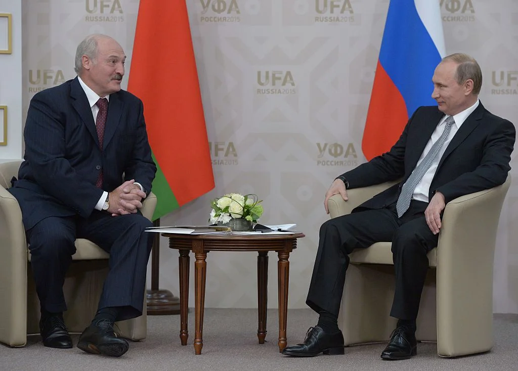 Путин обещал руската ваксина първо на Лукашенко