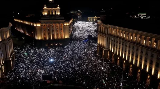 Корупция, Пеевски, евро. Как западните медии видяха протестите в България
