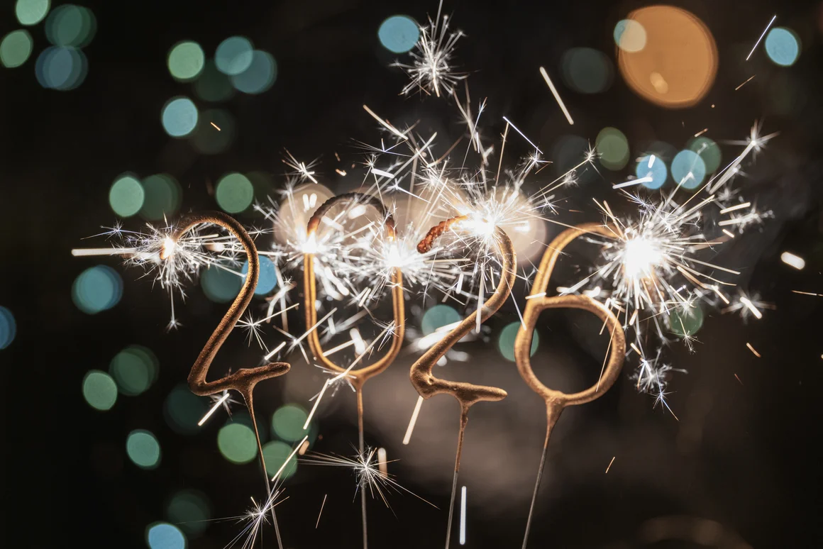 Честита нова 2026 година! Нека донесе здраве, щастие и мир!
