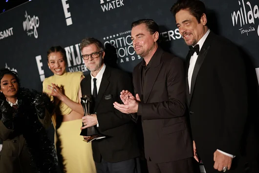 The Pitt, Adolescence и The Studio са най-добрите сериали според Critics Choice Awards, Тимъти Шаламе и Джеси Бъкли взеха награди