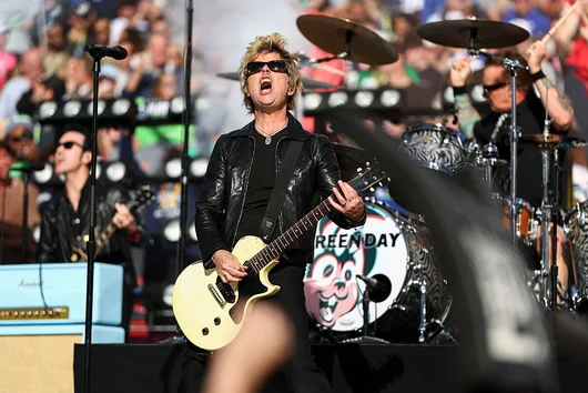 Да цензурираш пънка или как фраза на Green Day не се чу на Супер Боул