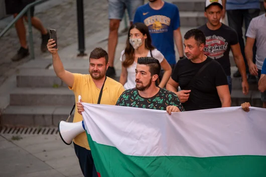 Кой е актьорът Даниел Михайлов и защо беше уволнен - заради протестите или заради неявяване на репетиции