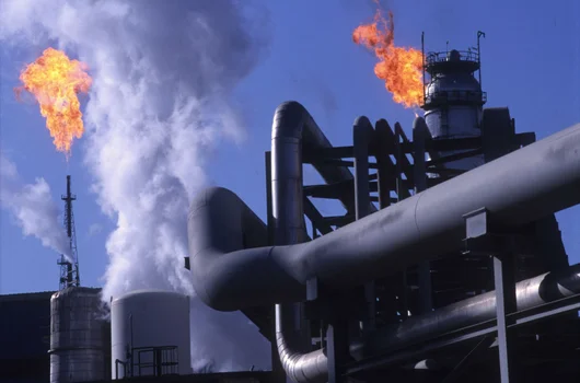 Войната в Иран вдигна драстично цената на газа. Какво означава това за България?