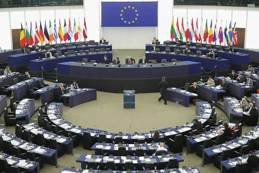 Европарламентът към България: Защо съдебната власт ще създава закони?