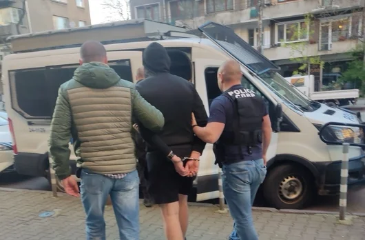 Разкриха схема за теглене на кредити с фалшиви лични карти в София