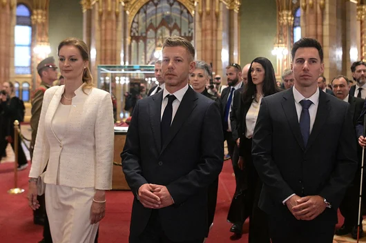 Петер Мадяр отстранява президента, наследен от Орбан, с промяна в Конституцията