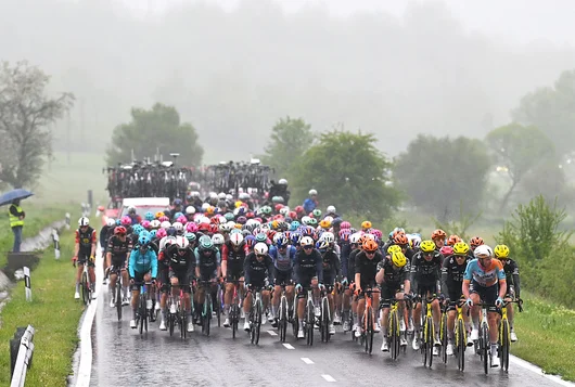 Колоездач от Giro d’Italia е приет в „Пирогов“ след тежкото падане край Лясковец
