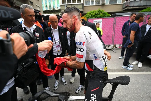 Един от големите фаворити на Giro d'Italia се отказа 