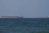 Иран съобщи за 7 поразени кораба, САЩ изтеглят дипломати от Саудитска Арабия