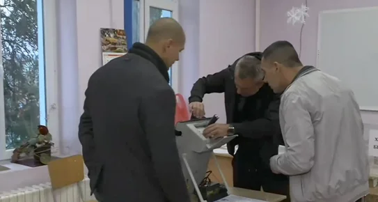 Изборният ден в село Буковлък започна със скандал