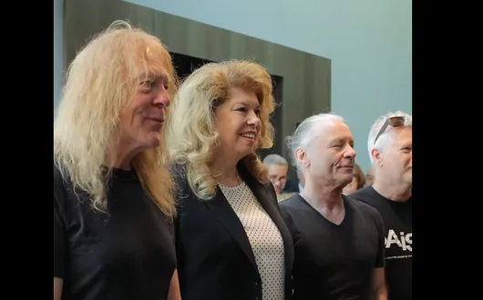 Илияна Йотова се срещна с Iron Maiden преди концерта в София