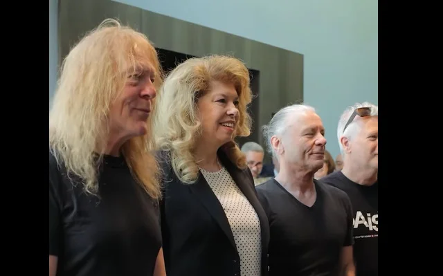 Илияна Йотова се срещна с Iron Maiden преди концерта в София
