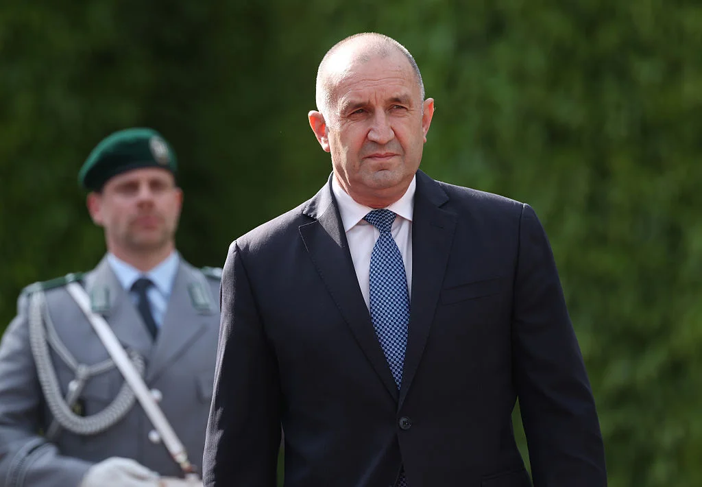 Румен Радев проверява "кои фактори" са накарали шефа на ДАНС да отмени екстрадицията на Олег Невзоров