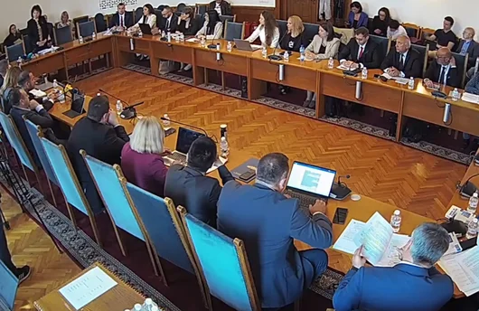 Депутатите възраждат Антикорупционната комисия само четири месеца след като я закриха