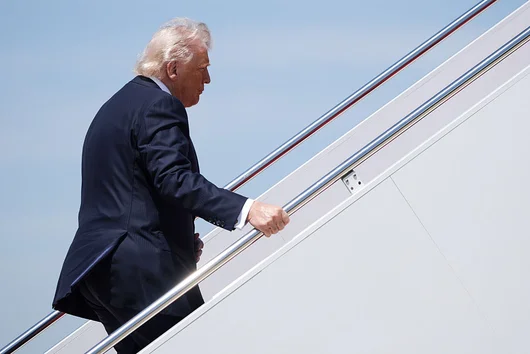 Тръмп пристига в Китай под сянката на войната в Иран