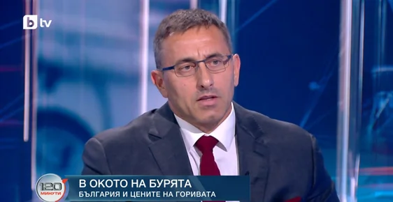 Парламентът орязва правомощията на Румен Спецов в "Лукойл" 
