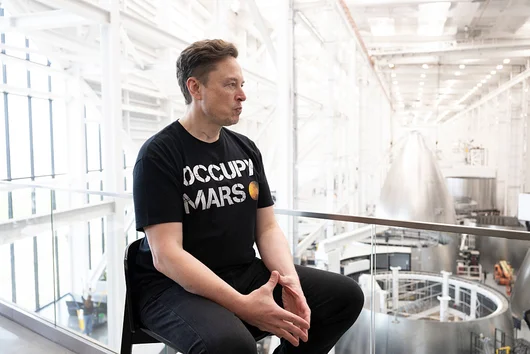 SpaceX излиза на борсата и това може да направи Илон Мъск трилионер