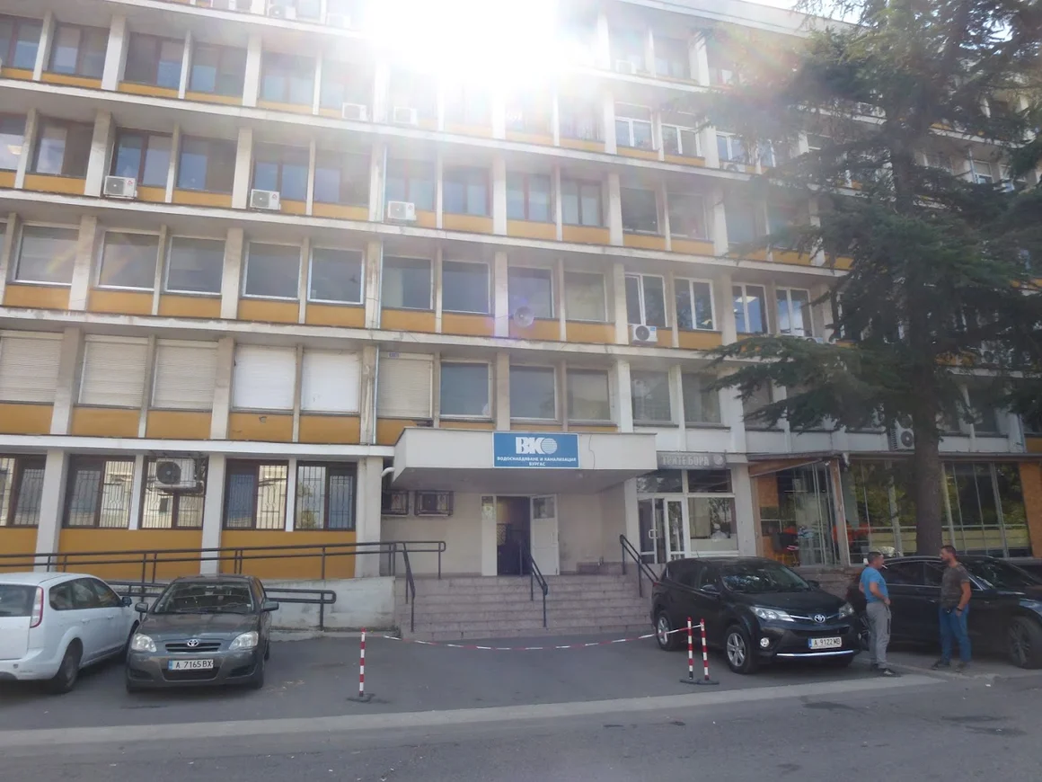 Повдигнати са обвинения срещу директора на ВиК - Бургас и негов служител