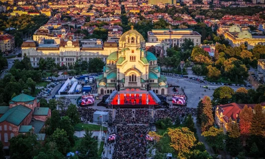 БГ радио събра хиляди на грандиозен концерт под открито небе 
