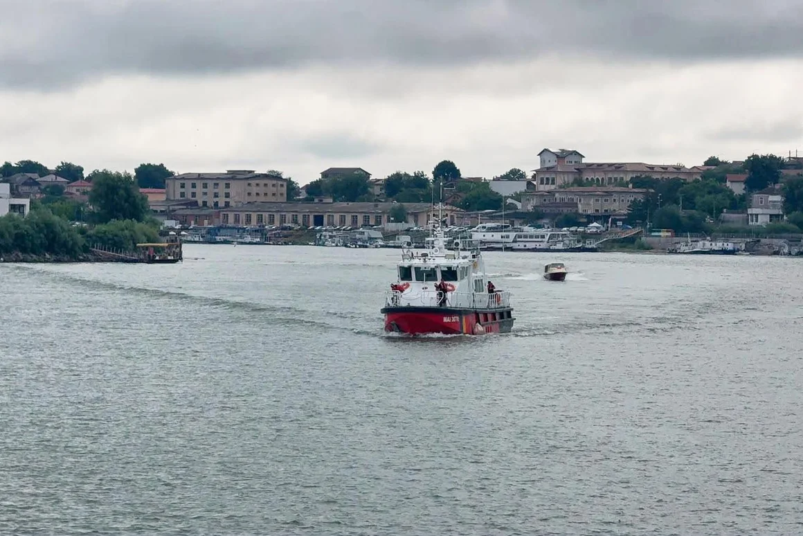 Кораб за Украйна беше ударен в Черно море край бреговете на Румъния