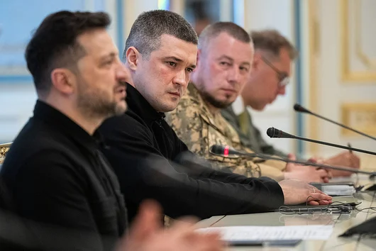 Бившият министър Михайло Федоров предизвика Зеленски за избори по време на войната