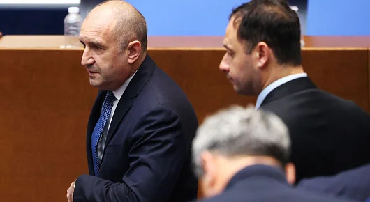 Радев обвини прокуратурата, че съсипва дело за "голяма политическа корупция"