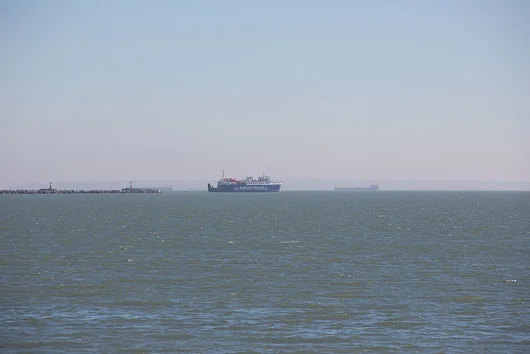 Украински дронове принудиха Русия да спре корабоплаването в Азовско море