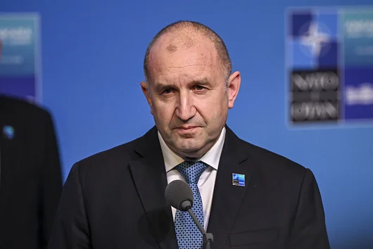 ГЕРБ пита Румен Радев за револвера от Ердоган и получи отговор (обновена) 