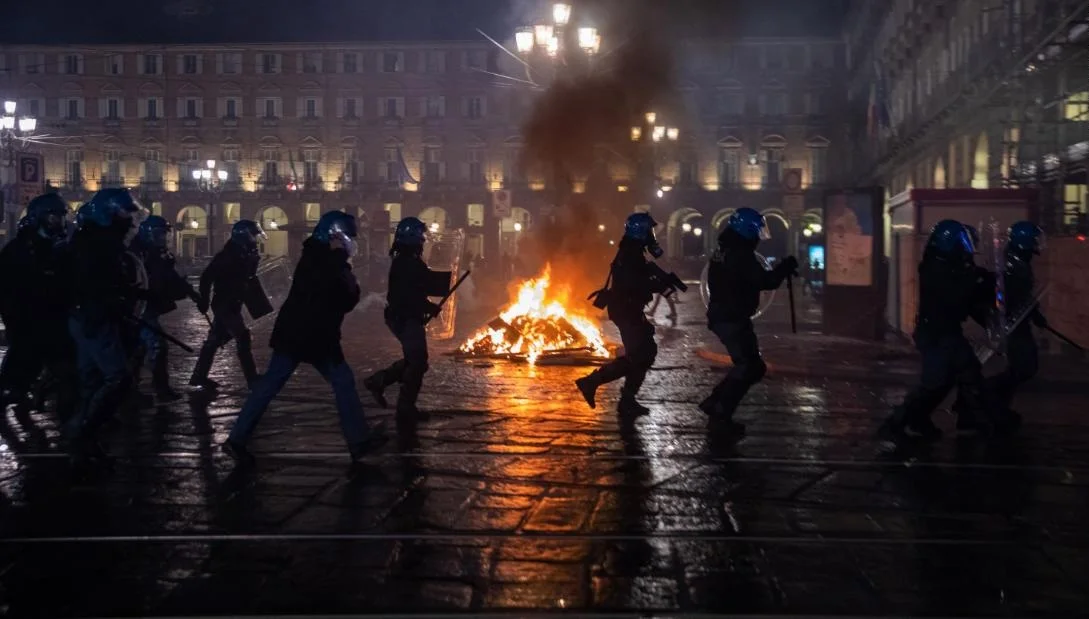Когато мафията овладее протестите срещу Covid-19