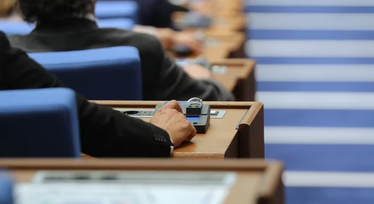 Парламентът прие закона за лобизма, който удря най-вече по неправителствения сектор 