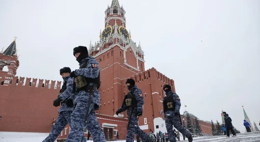 Санкциите срещу Русия започват да разклащат военната ѝ икономика