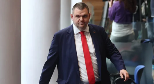 Делян Пеевски се разпозна в сигнала на Теодора Георгиева и я заплаши с прокуратурата