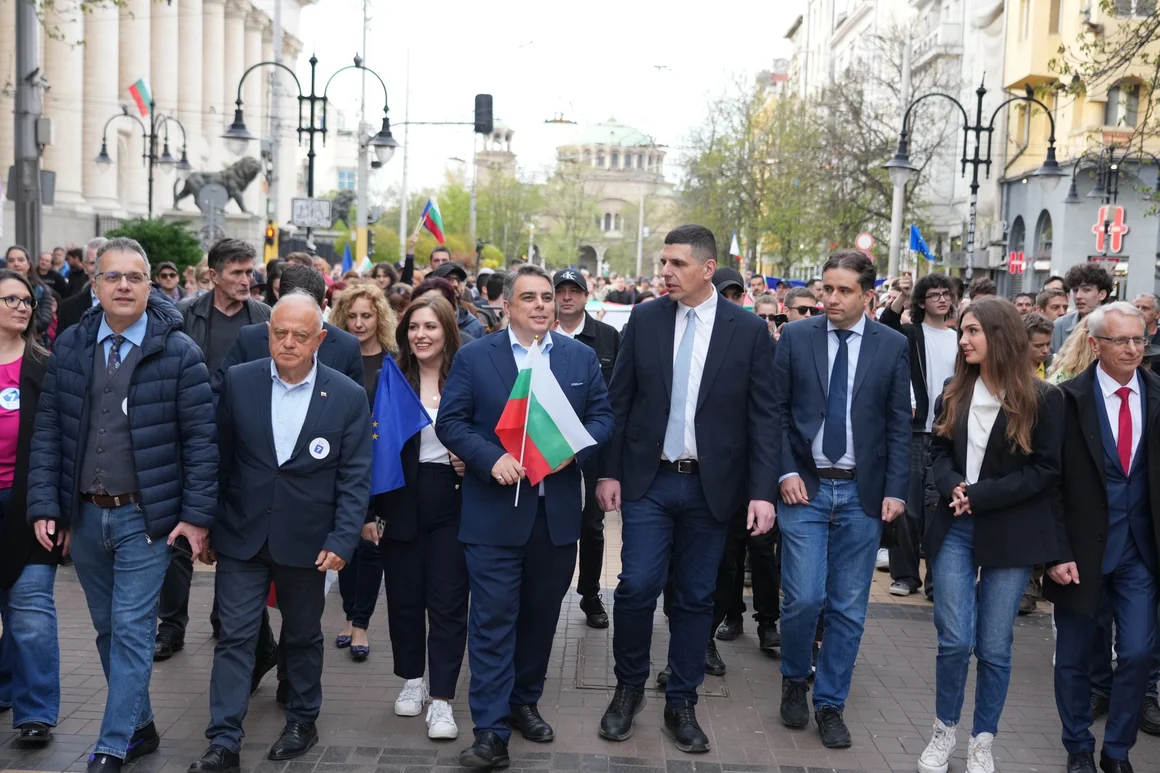 Кои са избраните депутати от ПП-ДБ в 52 Народно събрание