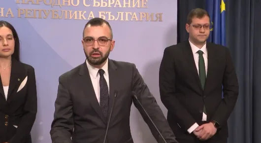 Дори със 131 гласа партията на Радев не иска силна опозиция