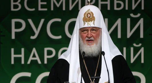 Кой е Владимир Гундяев - московският патриарх Кирил, когото кабинетът "Радев" спаси от санкции