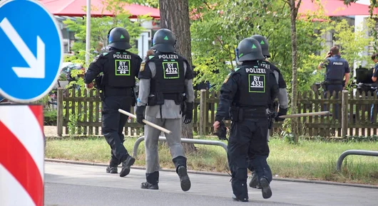Мъж загина при заложническа криза в германска банка