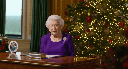 Излъчиха истинско и фалшиво коледно послание на кралица Елизабет II
