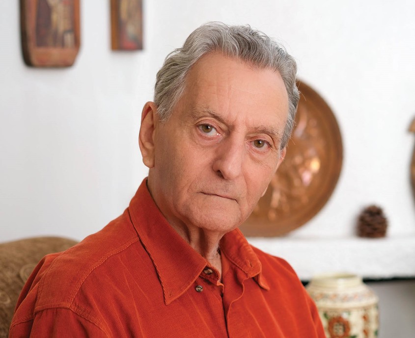 Почина литературният историк проф. Симеон Хаджикосев