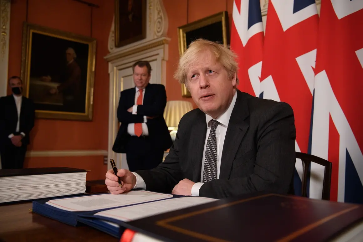 Сутрешни новини: Brexit влиза в сила; Люис Хамилтън получи рицарско звание