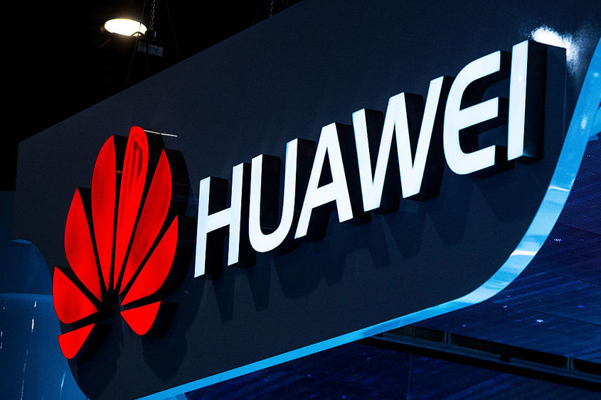В Германия обаче Huawei осигурява около 59% от 5G мрежата за радиодостъп (RAN) - инфраструктурата, благодарение на която смартфоните се свързват с мрежата.