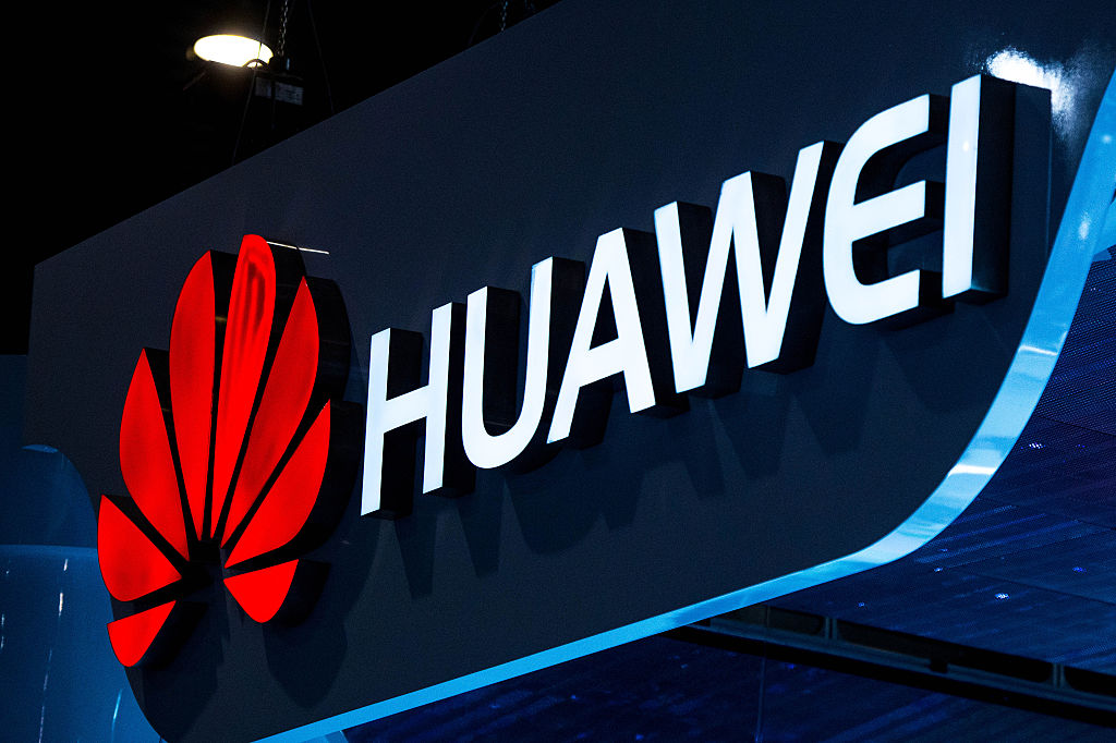Huawei отчете слаба годишна печалба и предупреди САЩ: Китай ще отвърне