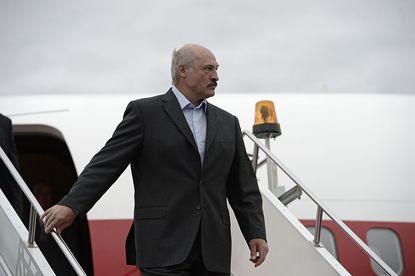 Лукашенко намеси и заплаха за БелАЕЦ в скандала с приземения самолет на Ryanair